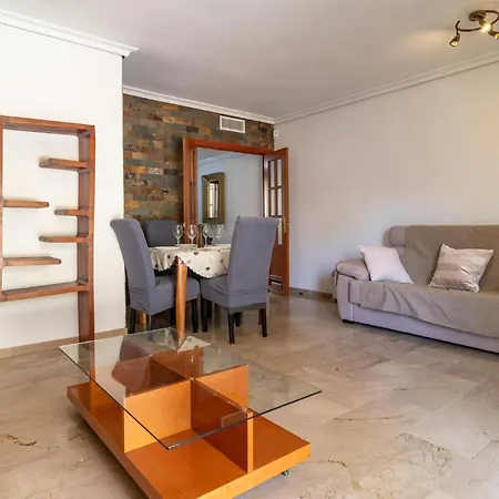 1 Bedroom Gorgeous In Lägenhet Torremolinos