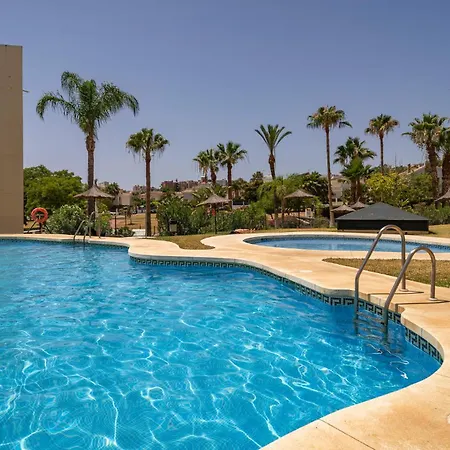 1 Bedroom Gorgeous In Lägenhet Torremolinos