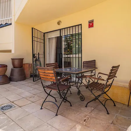 1 Bedroom Gorgeous In *